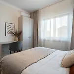 Apartamento Sunny 2br Large Flat - Amzei Square *