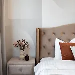 Sunny 2br Large Flat - Amzei Square Apartamento