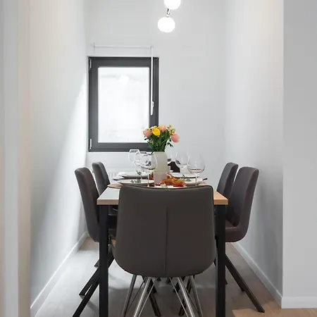 Apartamento Sunny 2br Large Flat - Amzei Square Bucarest