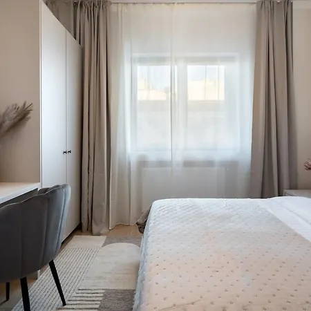 Sunny 2br Large Flat - Amzei Square Apartment *