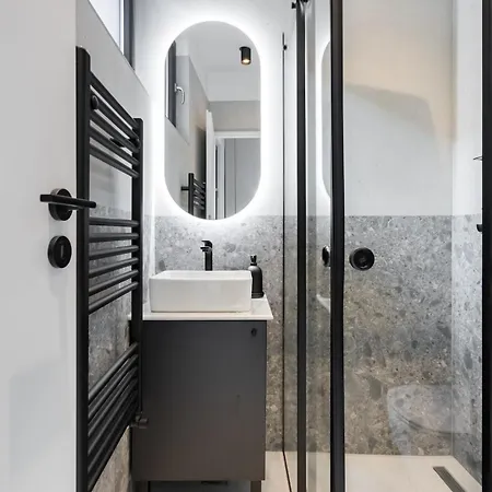 Sunny 2br Large Flat - Amzei Square Apartment *