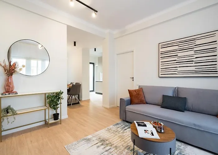 Apartament Sunny 2br Large Flat - Amzei Square *