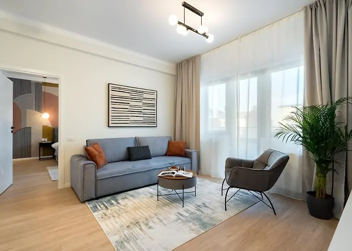 Sunny 2br Large Flat - Amzei Square Apartmán *