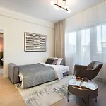 Sunny 2br Large Flat - Amzei Square *