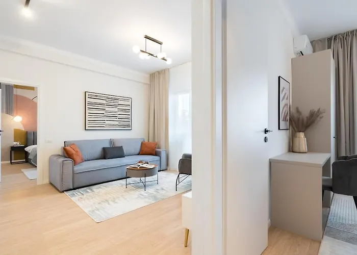 Sunny 2br Large Flat - Amzei Square Apartment *