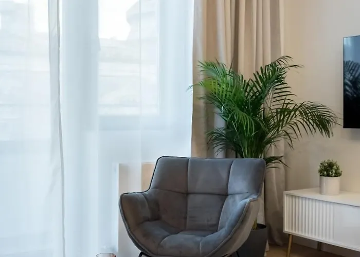 Sunny 2br Large Flat - Amzei Square Apartman *