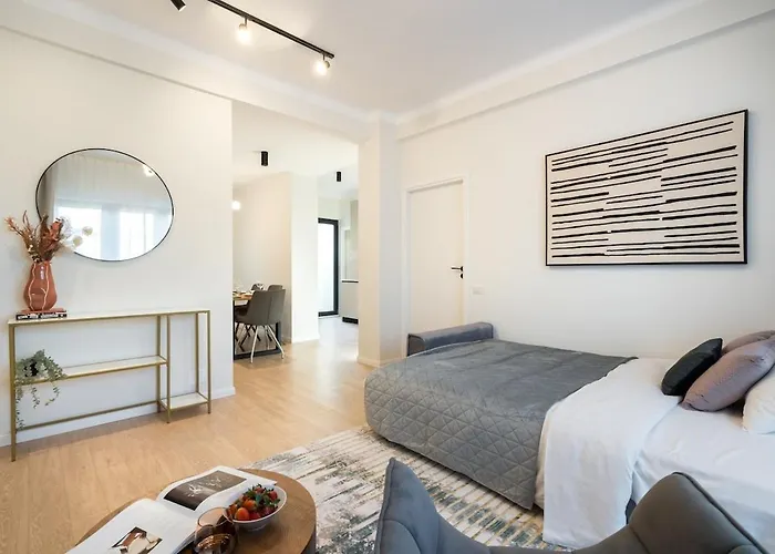 Apartman Sunny 2br Large Flat - Amzei Square