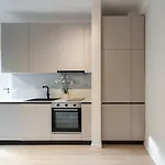 Sunny 2br Large Flat - Amzei Square