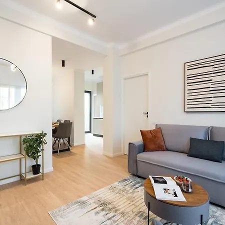 Apartment Sunny 2br Large Flat - Amzei Square *