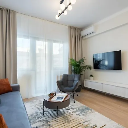 Apartment Sunny 2br Large Flat - Amzei Square