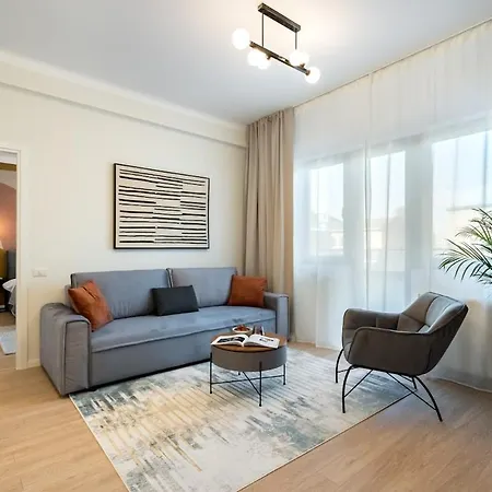 Sunny 2br Large Flat - Amzei Square Appartement *