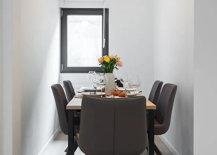 Lejlighed Sunny 2br Large Flat - Amzei Square Bukarest