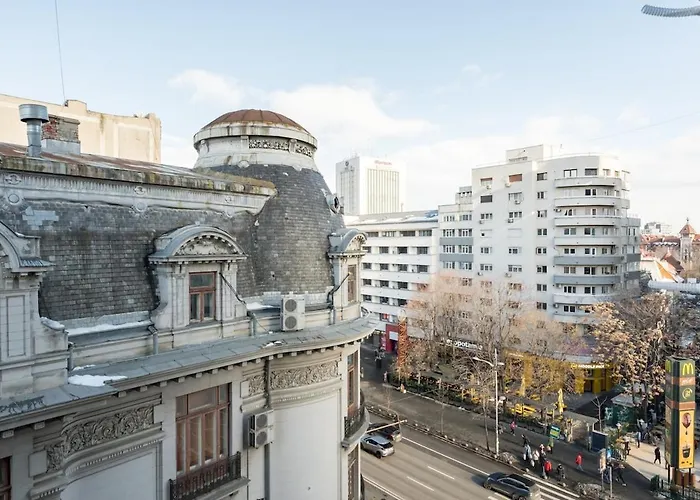 Sunny 2br Large Flat - Amzei Square Lejlighed