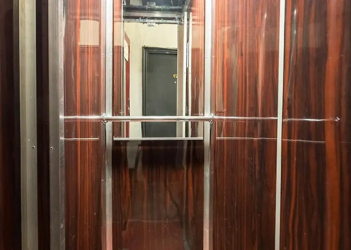 Sunny 2br Large Flat - Amzei Square Bukarest