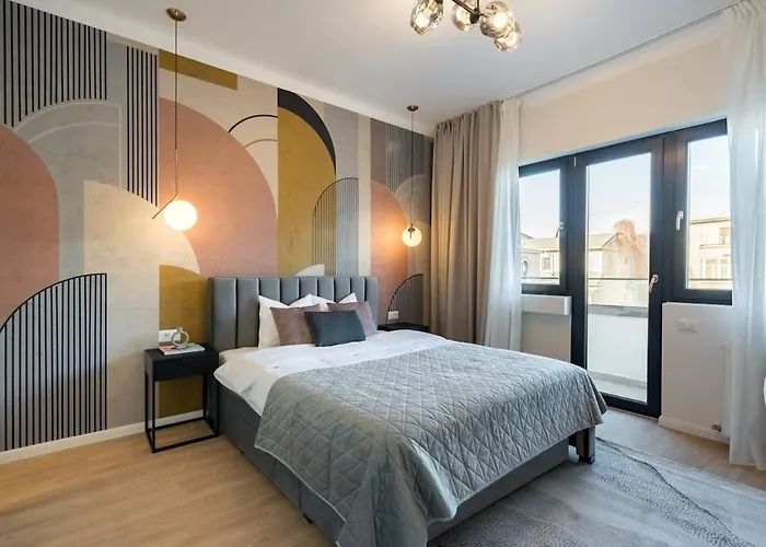 Sunny 2br Large Flat - Amzei Square Lejlighed